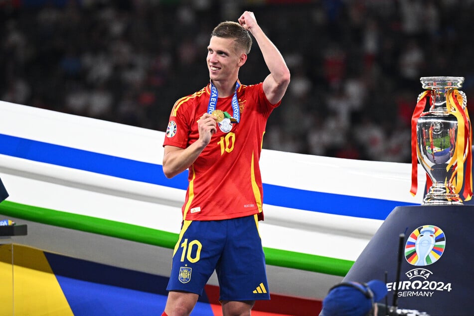 Dani Olmo (26) wurde im Sommer mit Spanien Europameister. Danach begann seine Odyssee beim FC Barcelona.