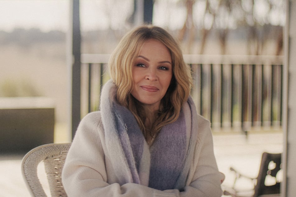In ihrer Netflix-Doku spricht Sängerin Kylie Minogue erstmal über ihre erneute Krebs-Diagnose.