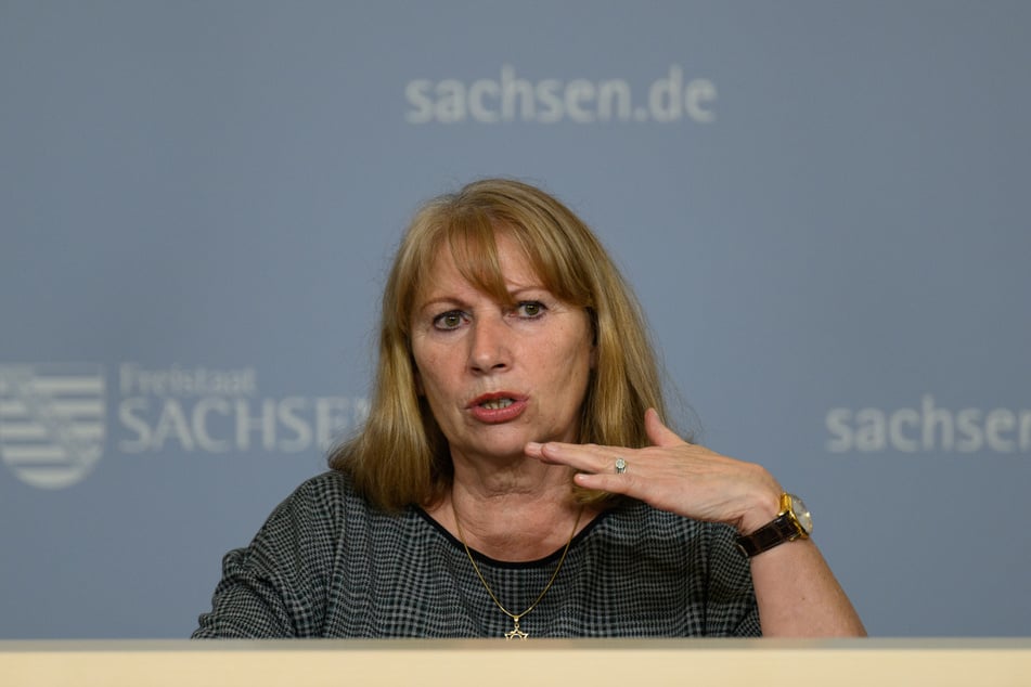 Sozialministerin Petra Köpping (63, SPD) teilte die neuen Corona-Regeln nach der Kabinettssitzung mit.