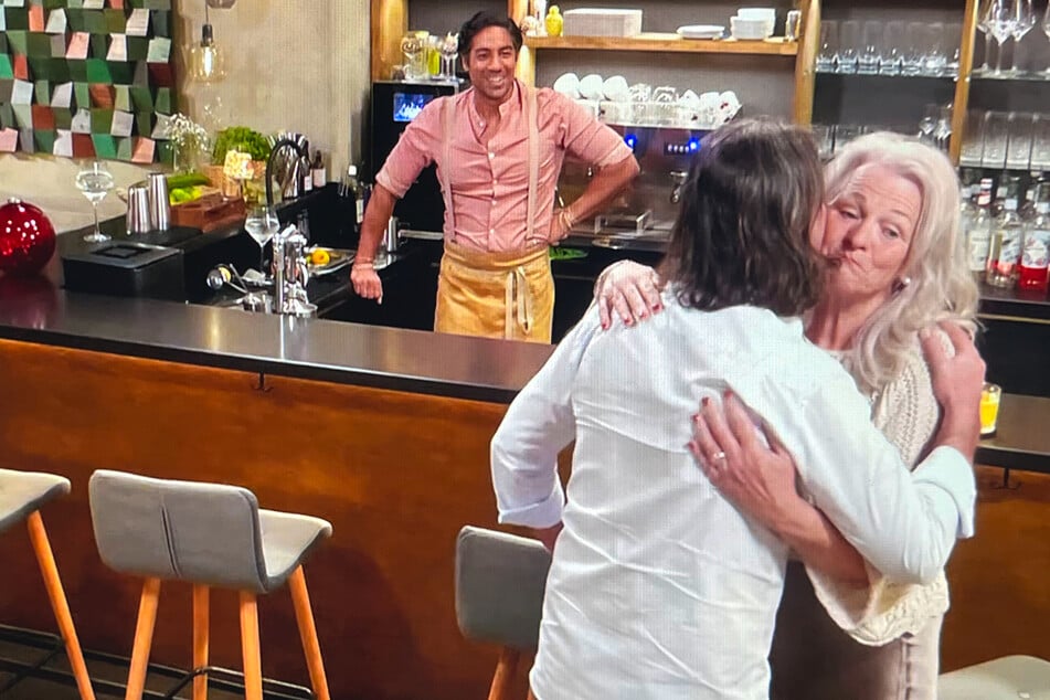 First Dates: "First Dates": Als António erscheint, ist Gabriele alles andere als begeistert