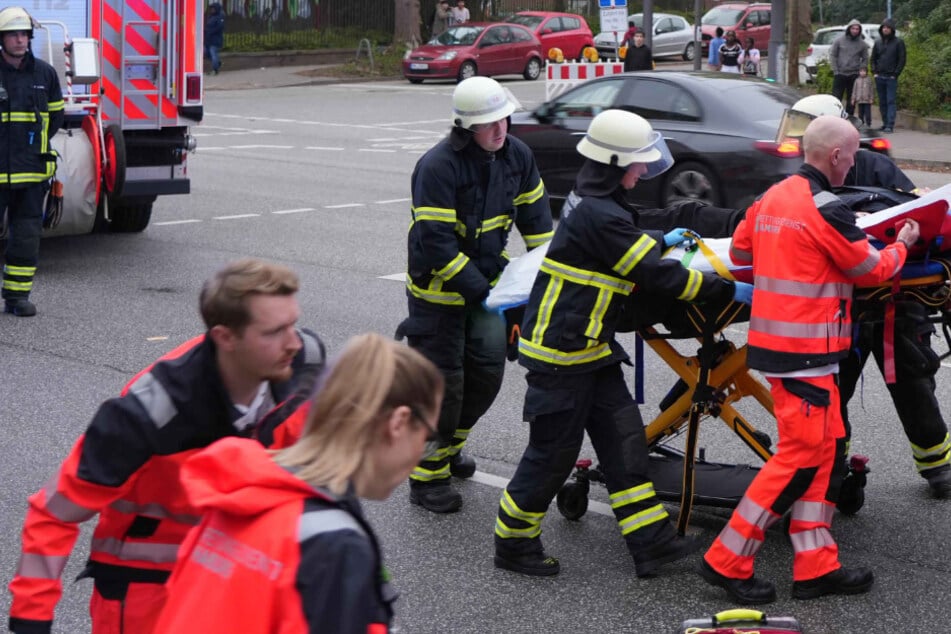 Der Junge wurde vom Rettungsdienst erstversorgt und kam dann mit leichten Verletzungen ins Krankenhaus.
