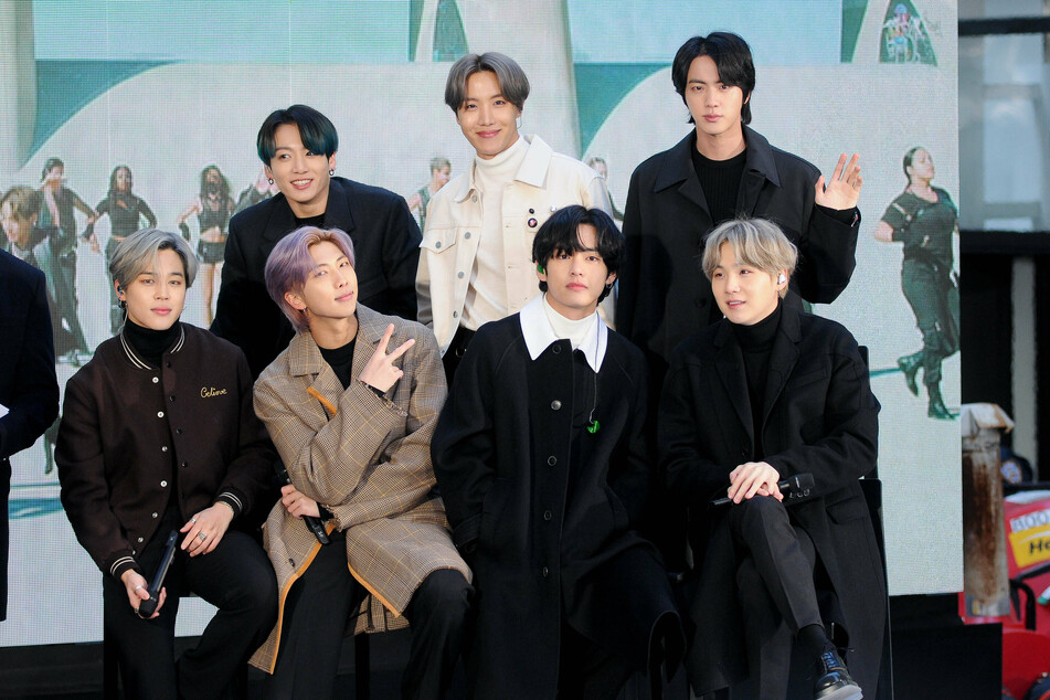 From l. to r.: Jimin, Jungkook, Rap Monster (RM), J-Hope, V, Jin and SUGA of BTS in New York, February 2020.