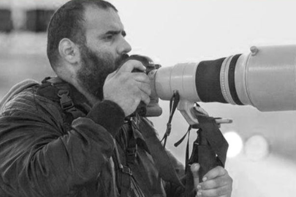 Der Fotograf Khalid al-Misslam starb laut des Senders "Al Kass" während der Berichterstattung zur WM 2022 in Katar.