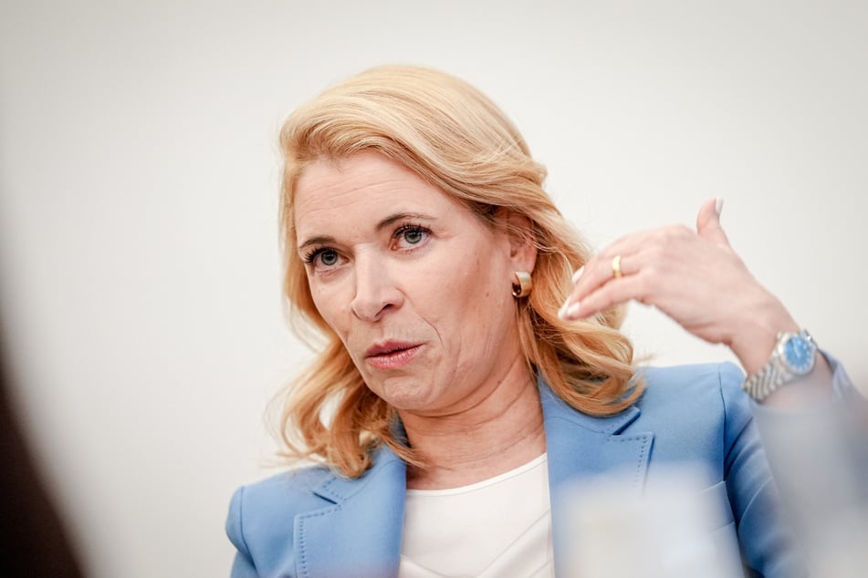 Keine leichte Zeit für die Deutsche Bahn um Chefin Evelyn Palla (52).