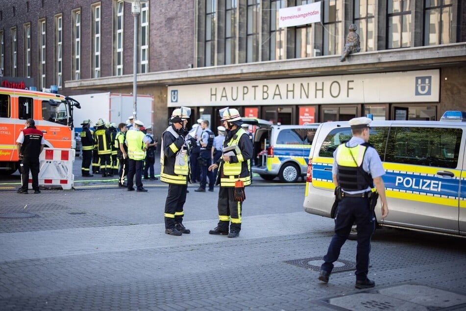 Der Düsseldorfer Hauptbahnhof hat seinen zweiten Platz in der Gewaltstatistik an Dortmund abgegeben. (Symbolbild)