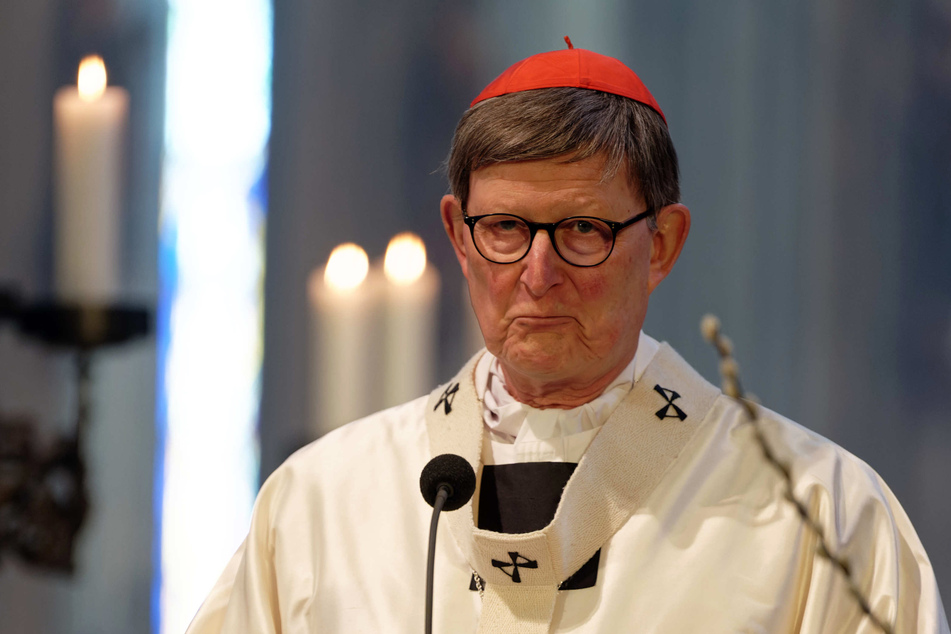 Der Kölner Kardinal Rainer Maria Woelki (66) hat einen Pfarrer nach einem Segensspruch für gleichgeschlechtliche Paare ermahnt.