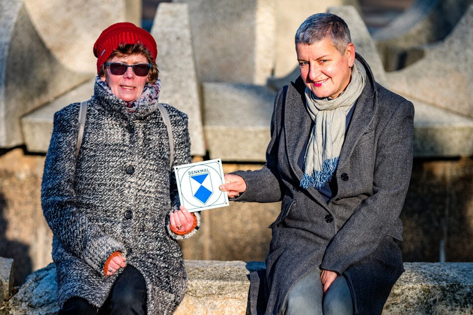 Im November vorigen Jahres freuten sich Krachts Witwe Karin (75) und Tochter Jakoba Kracht-Rehn (59) über sprudelnde Fördermittel des Freistaates.