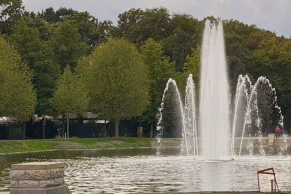 Arbeiten im Clara-Park abgeschlossen: Leipzigs beliebte Fontäne sprudelt wieder