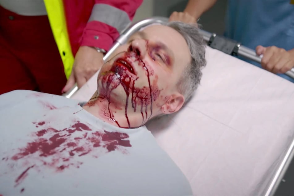 Kilian kommt schwer verwundet ins Krankenhaus.