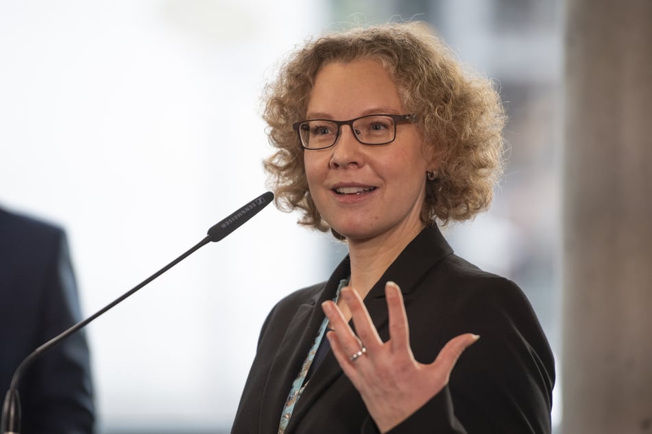 Grünen-Fraktionschefin Julia Verlinden (45) schmettert die Behauptungen Wissings ab.
