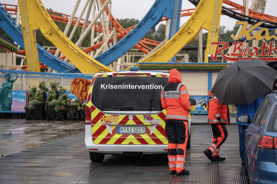 Ein Kriseninterventionsteam musste sich um die Mitarbeiter des Fahrgeschäfts kümmern.