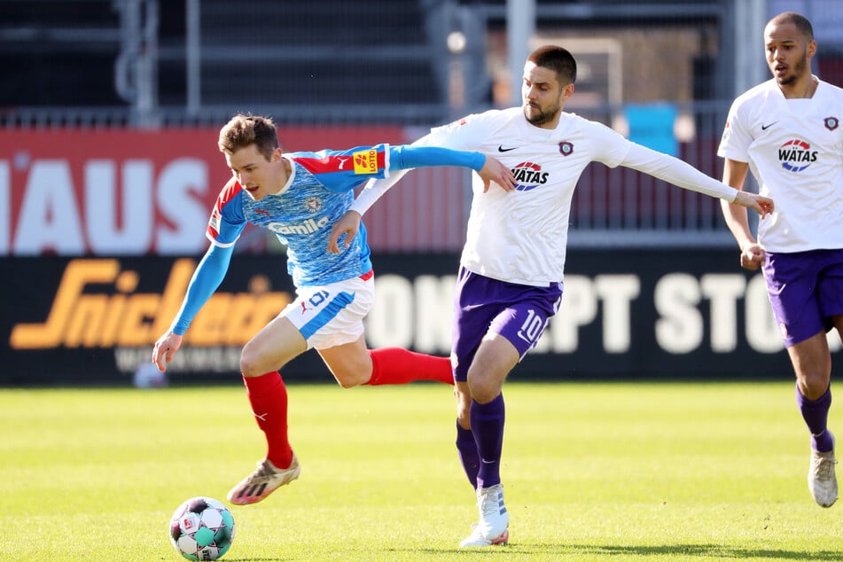 In Kiel erlebte Niklas Hauptmann (l.) eine äußerst turbulente Saison.