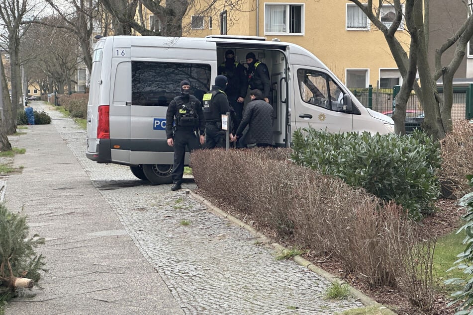 Mit dem illegalen Handel mit Kokain kann man viel Geld machen. Das zeigte erneut ein Polizeieinsatz gegen mutmaßliche Dealer. (Symbolbild)