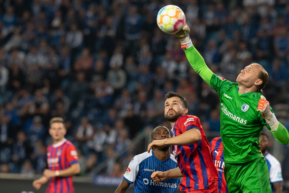 Torhüter Dominik Reimann (r., 25) fehlt den Magdeburgern beim Spiel gegen den 1. FC Nürnberg. (Archivbild)