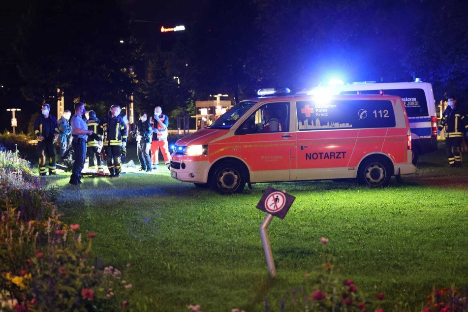 Die Polizei war im August mehrere Tage im Bürgermeister-Müller-Park vor dem Leipziger Hauptbahnhof im Einsatz, nachdem ein Mann (†21) von einem anderen (28) erstochen worden war.