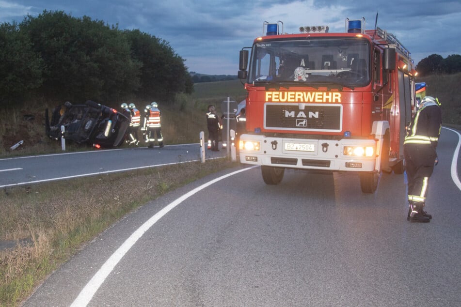 In der Abfahrt zur B6 verlor der betrunkene Nissan-Fahrer die Kontrolle über sein Auto.