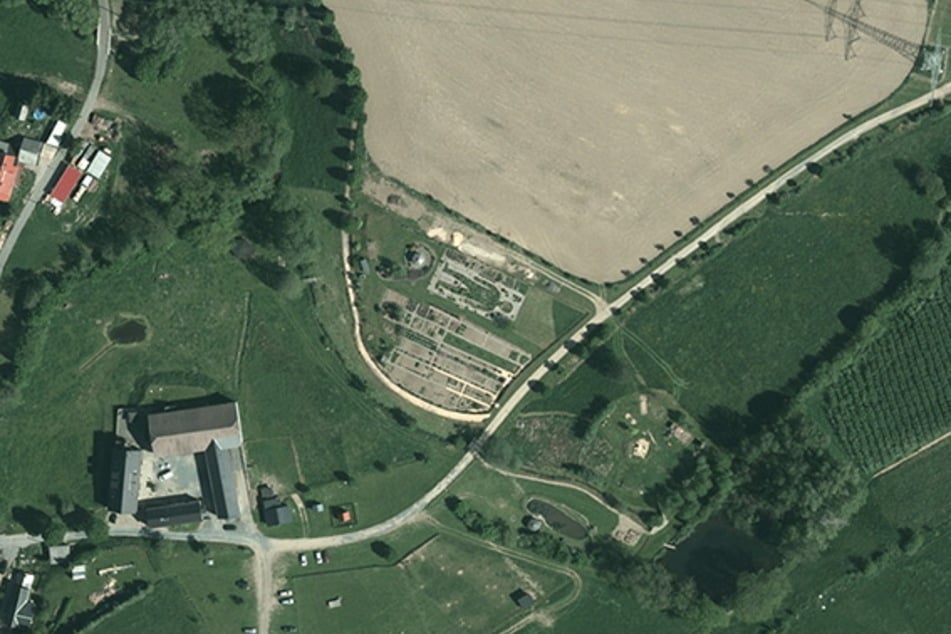 Eine Siedlung im Kreis Görlitz - von einem Vermessungsflugzeug aus fotografiert. Auch Privatleute können aus der Geobasisinformation-Datenbank Aufnahmen erhalten.