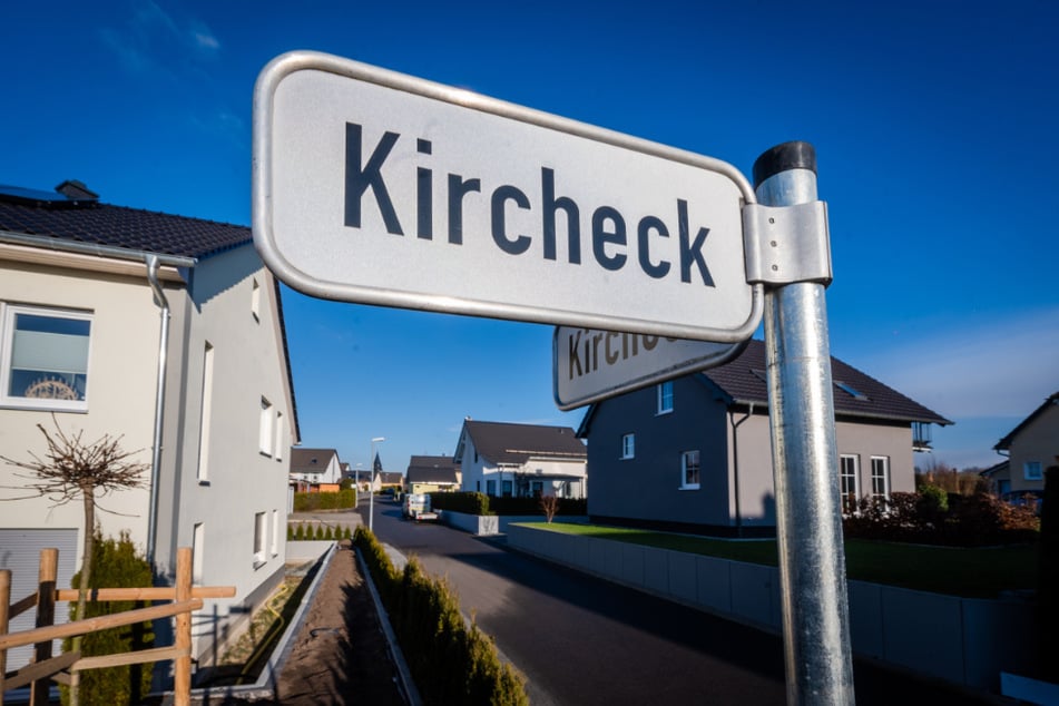 Die Privatstraße Kircheck im Ortsteil Klaffenbach ist teilweise herrenlos - kein Grundstückseigentümer wollte sie haben.