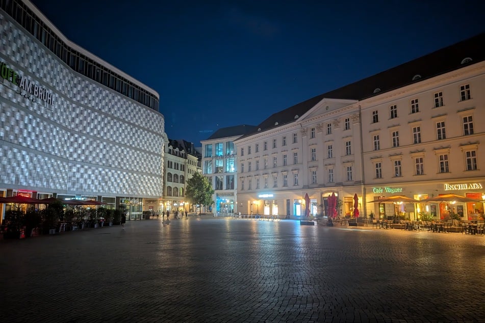 Auf dem Richard-Wagner-Platz traf er auf seine Angreifer.