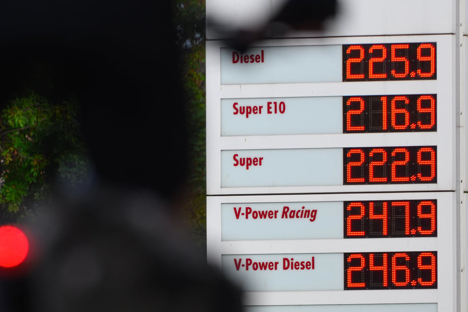 Sprit-Schock in Sachsen! Benzinpreise schnellen wieder über 2-Euro-Marke