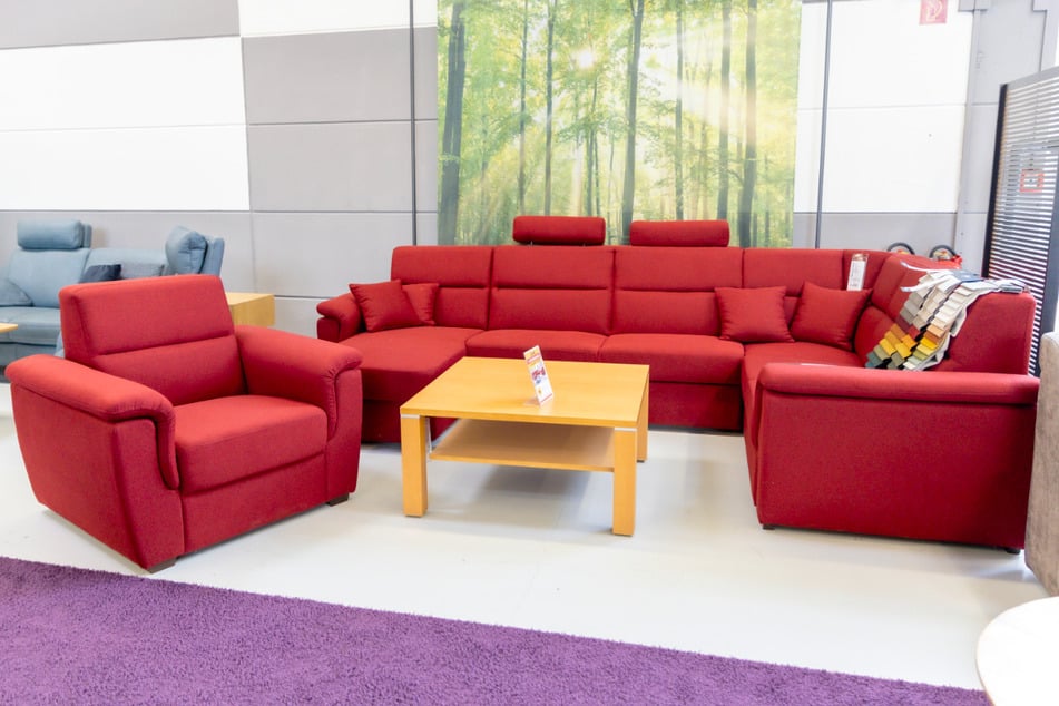 Hier gibt's Sofas mit kostenloser Lieferung, Aufbau und Altmöbel-Mitnahme