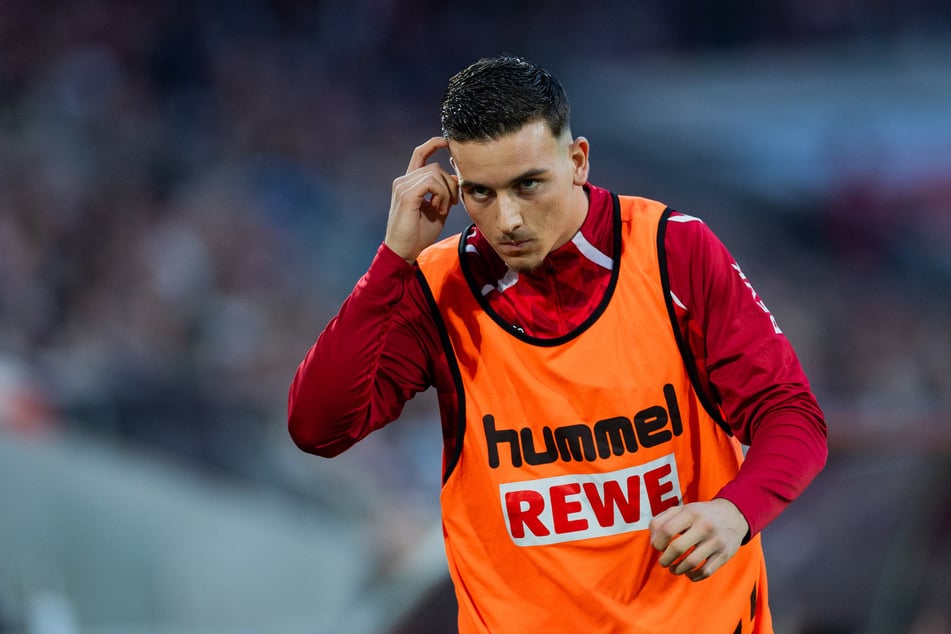 Allerdings ist der Flügelstürmer bei den Geißböcken kein unangefochtener Stammspieler.