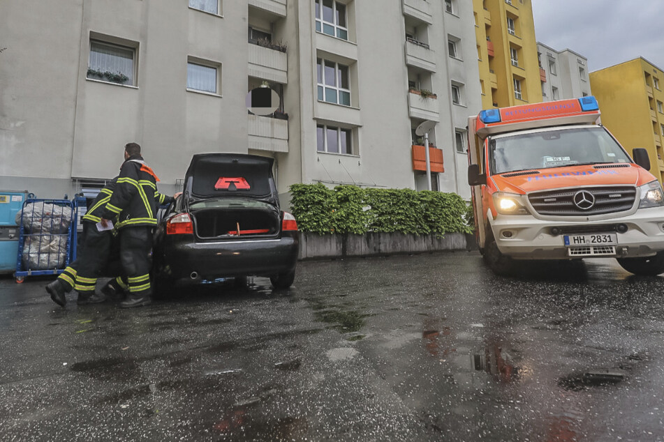 Rettungskräfte im Einsatz.