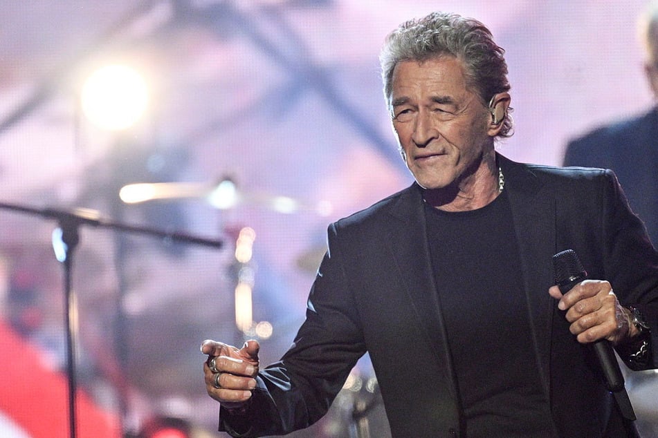 Peter Maffay (75) bekommt eine "Goldene Henne" verliehen.