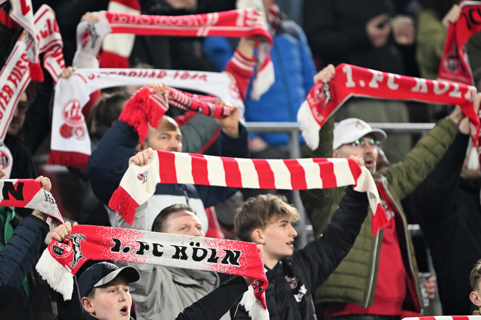 Die Fans des 1. FC Köln haben im Heimspiel gegen RB Leipzig mal wieder für einen Eklat gesorgt.