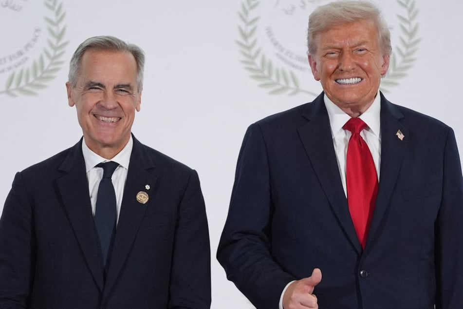 Carney has been navigating tense relations with the US as President Donald Trump's (r.) tariffs wreak havoc on the Canadian economy.