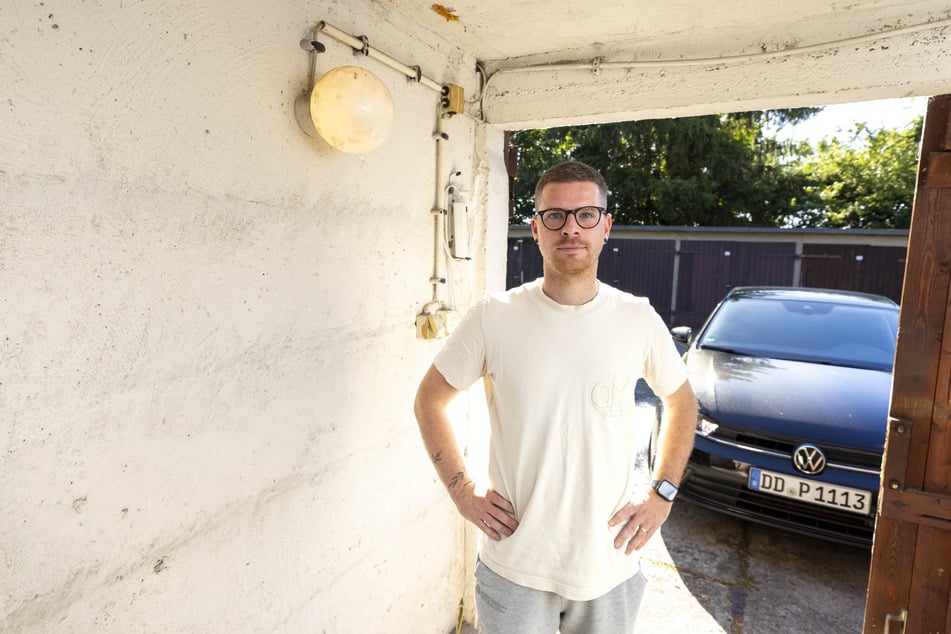 Auch Anwohner Philipp Böhme (35) soll nach den Plänen der Verwaltung seine Garage verlieren.