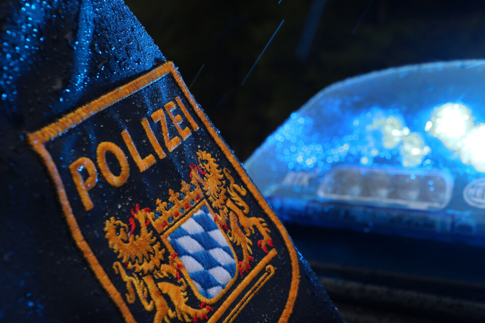 Die Polizei hat drei tatverdächtige junge Männer festgenommen. (Symbolbild)