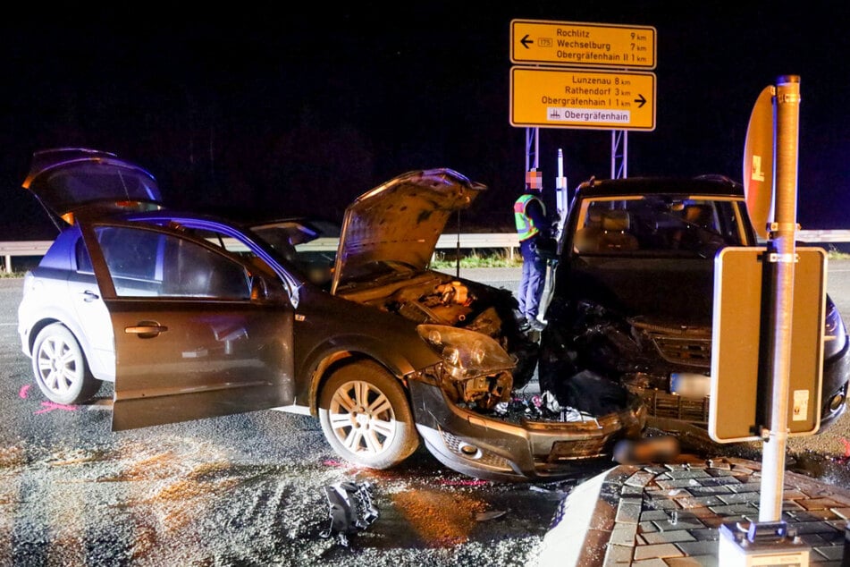 An der Anschlussstelle krachten ein Seat und ein Opel zusammen.