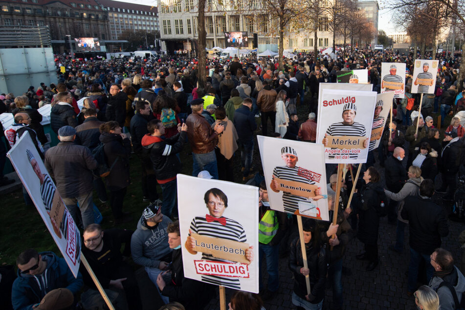 Vor einem Jahr hatten zehntausende "Querdenker" in Leipzig demonstriert. Dem geplanten Jubiläum hat die Messestadt nun jedoch einen Riegel vorgeschoben.
