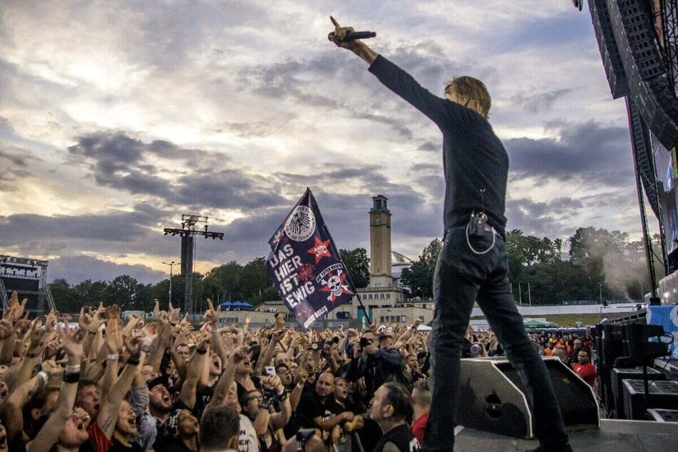 Drei Jahre ist es inzwischen her, seit Campino (63) und seine Mannen Leipzigs Festwiese rockten. 2027 wollen die Punkrocker zurückkehren.