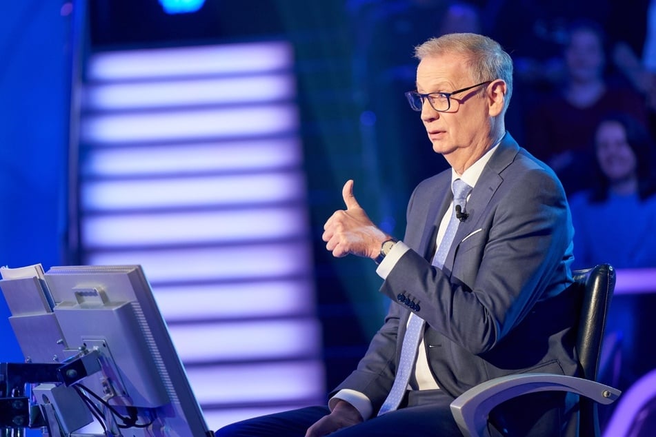 Und dazu sogar noch eine Erläuterung seiner Antwort. Da war sogar Moderator Jauch beeindruckt.