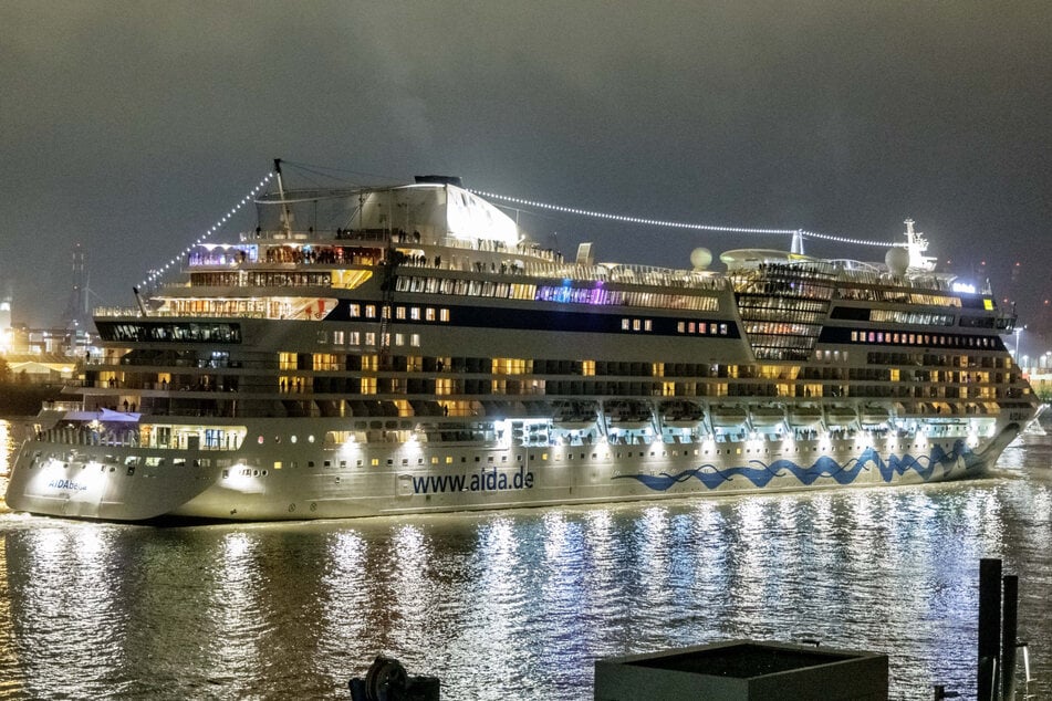 Auch im Hamburger Hafen hat die AIDAbella schon einmal angelegt. (Archivfoto)