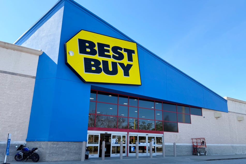 These five Best Buy hacks will save you hundreds of dollars on Thursday, February 20