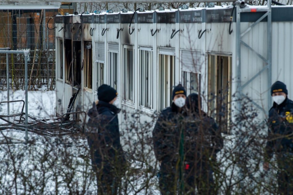 Brand in Asylunterkunft bei München: Bewohner legt Feuer und wird verletzt