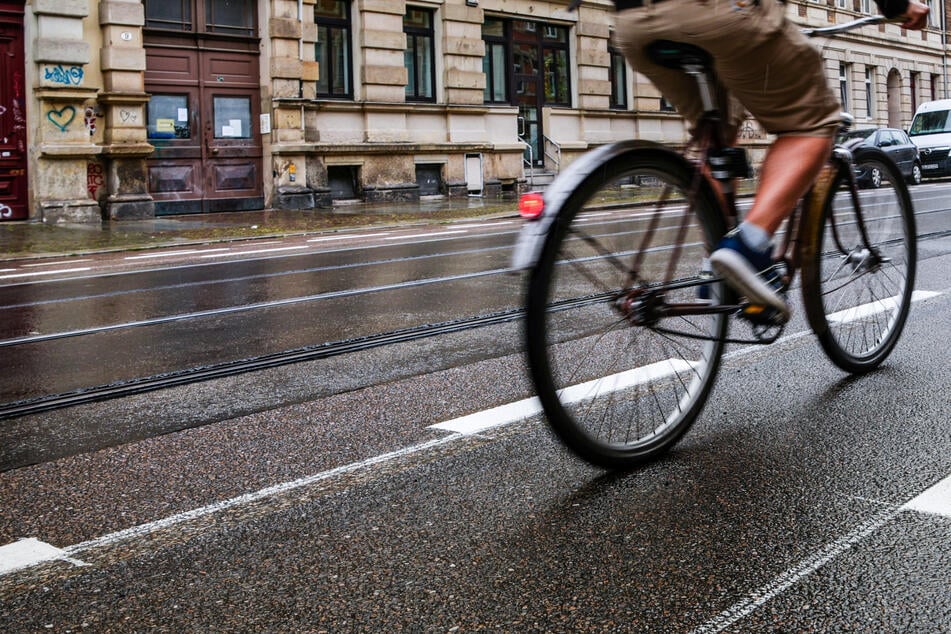 Innerhalb einer Stunde: Drei Radfahrer bei Unfällen verletzt