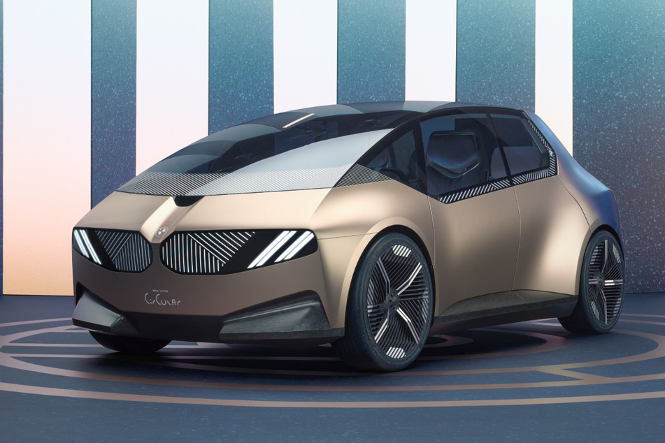 Die Karosserie des BMW i Vision Circular besteht aus wiederverwertetem, nicht lackiertem Aluminium und Stahl.