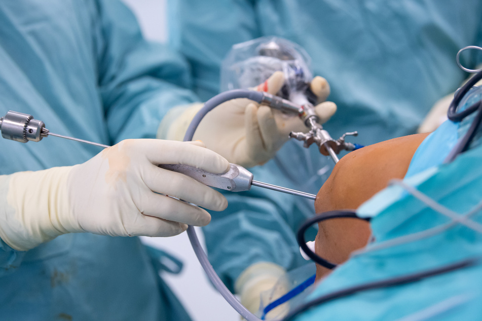 Der Medizinische Dienst Sachsen-Anhalt ist im vergangenen Jahr 334 vermuteten Behandlungsfehlern nachgegangen. (Symbolbild)
