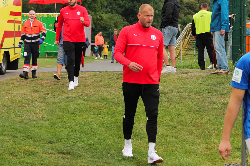 121 Bundesliga-Spiele, 81 Zweitliga-Einsätze und Vater von Dynamo-Profi Kevin Ehlers: Der gebürtige Rostocker Uwe Ehlers trainiert die U19 vom FC Hansa.