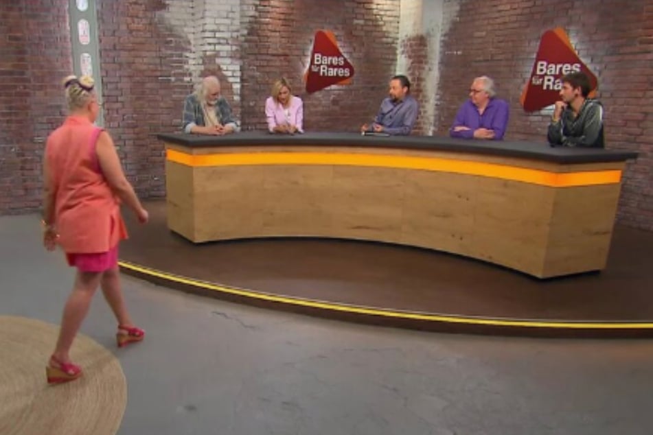 Kein Deal! Die Verkäuferin muss ihr Verkaufsobjekt wieder mit nach Hause nehmen.