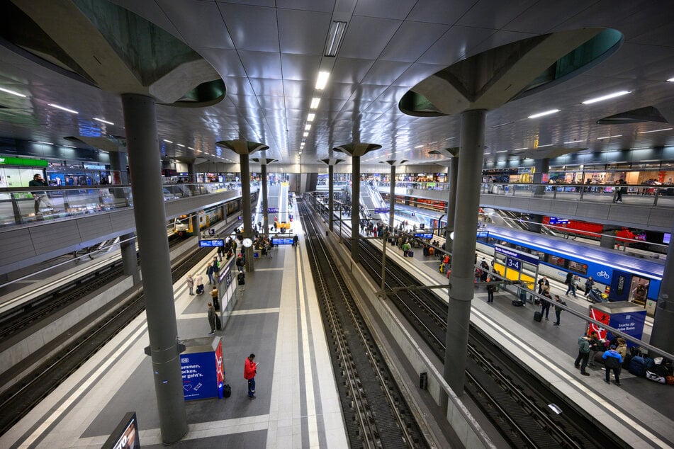 Ab dem 14. Juni werden Brücken- und Gleisarbeiten am Hauptbahnhof durchgeführt.