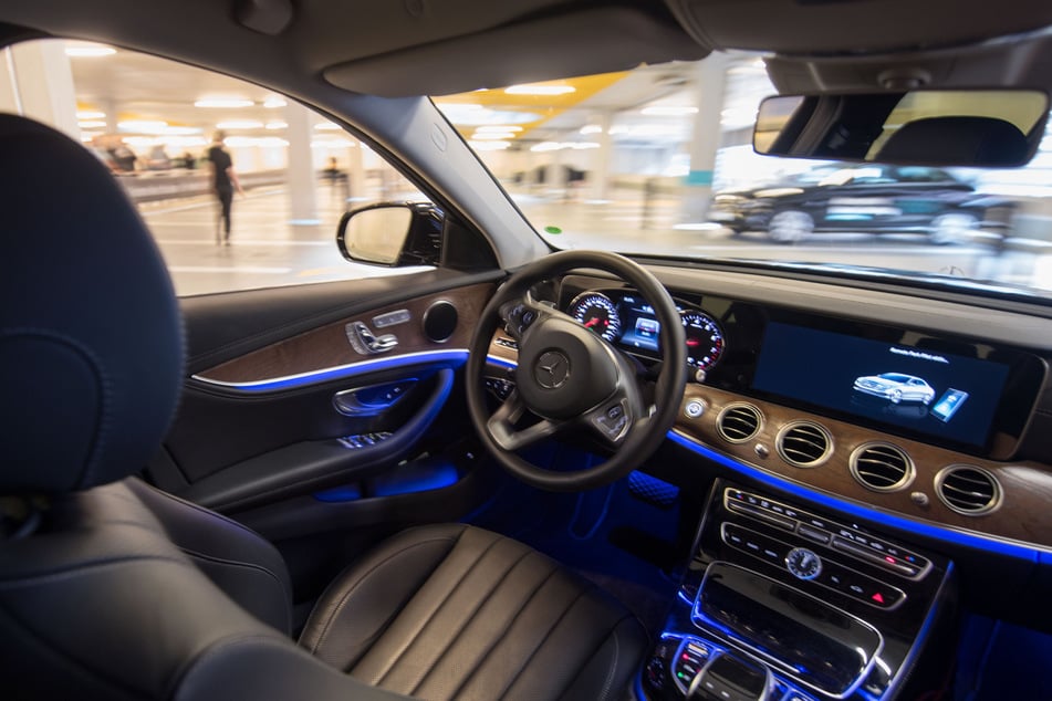 In einer fünfjährigen Testphase wird es erlaubt sein, Fahrzeuge aus zentralen Leitstellen fernzusteuern.