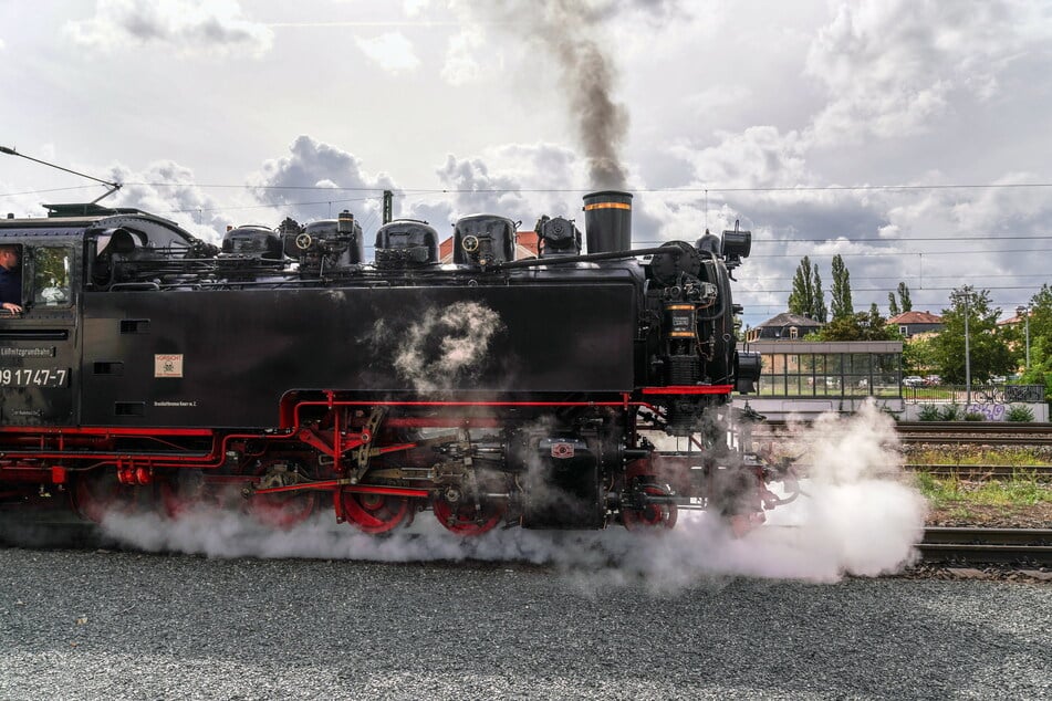Am Mittwochvormittag verunfallte die Lößnitzgrundbahn auf ihrem Weg nach Radeburg. (Archivfoto)