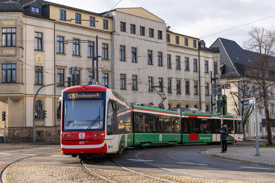 Die City-Bahn Chemnitz betreibt in der Bahnhofsstraße 10 ihr eigenes Fundbüro.