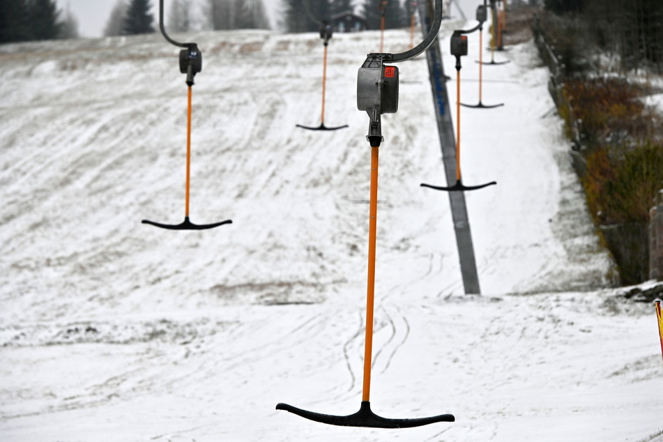 Die Skilifte im Wintersportort Oberwiesenthal stehen still.