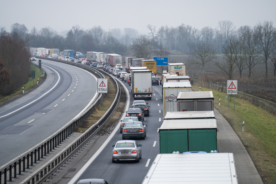 Autofahrer auf der A3 müssen am Wochenende mit Einschränkungen im Verkehr rechnen.